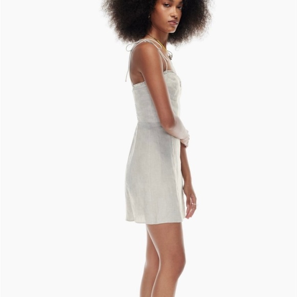 Aritzia Wilfred linen mini dress in light baby blue - Picture 5 of 7